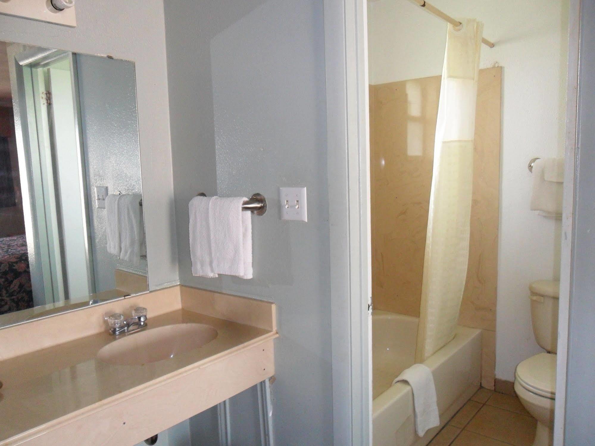 Muenster A-Ok Motel מראה חיצוני תמונה
