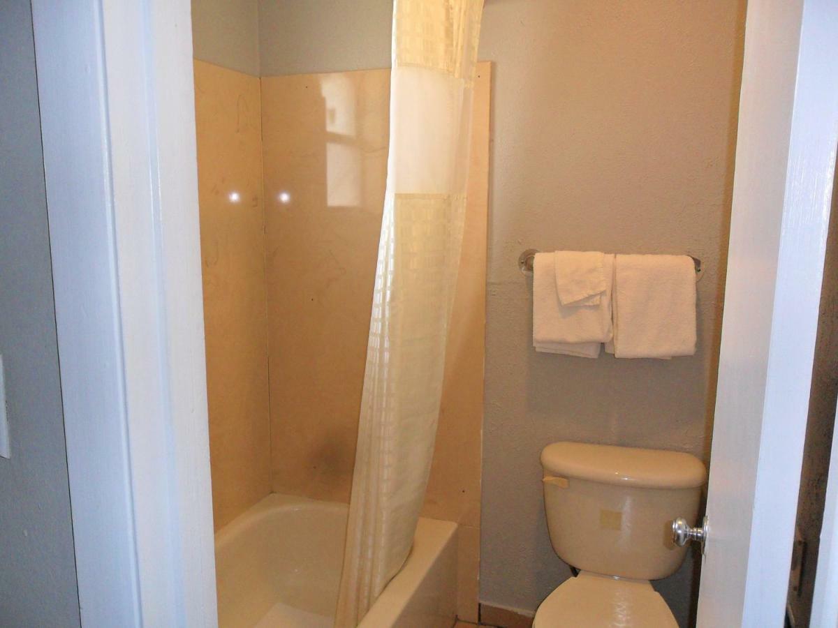 Muenster A-Ok Motel מראה חיצוני תמונה
